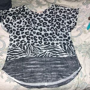 Ladies sz L Blouse Animal Print
